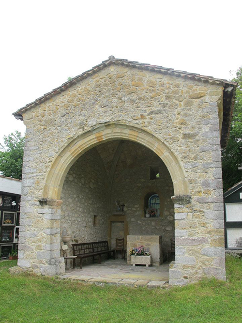 Iglesia de la Virgen del Hayedo en Muñorrodero
