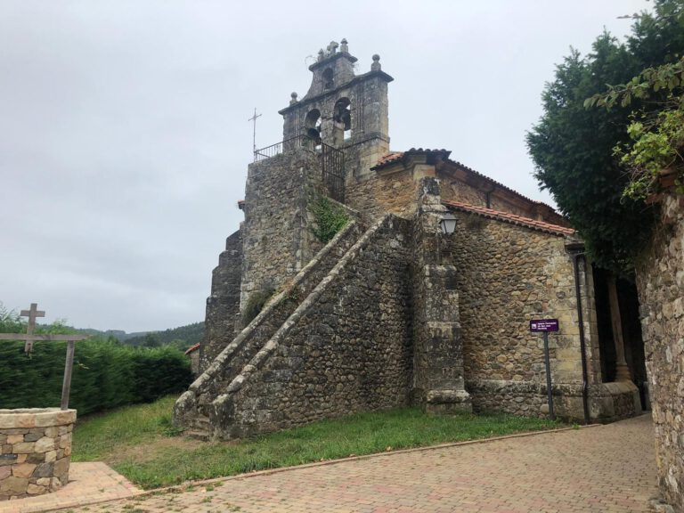 Iglesia de San Juan Bautista en Barcenaciones
