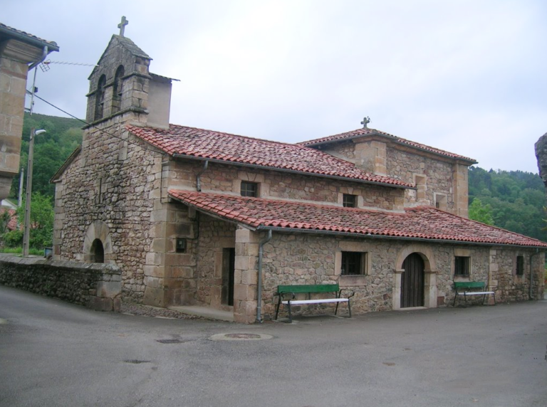 Iglesia de San Sebastián en Pedredo
