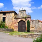 Casa Solariega de los Mirones Güemes y Vargas en Pomaluengo