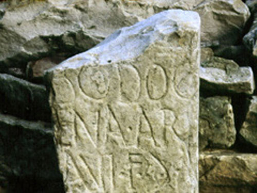 Estela funeraria en Villaverde estela-villaverde