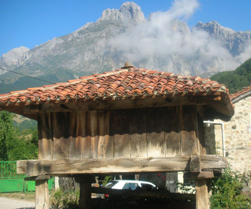 Hórreo en Pido