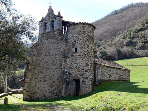 Iglesia de San Juan Degollado en Lomeña