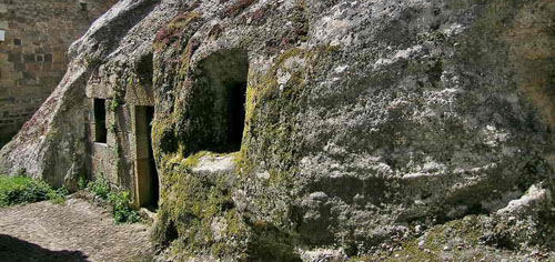 Ermita Rupestre de San Miguel en Campo de Ebro