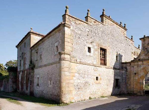 Palacio de Torre Herrera o de la Dehesa en Miengo