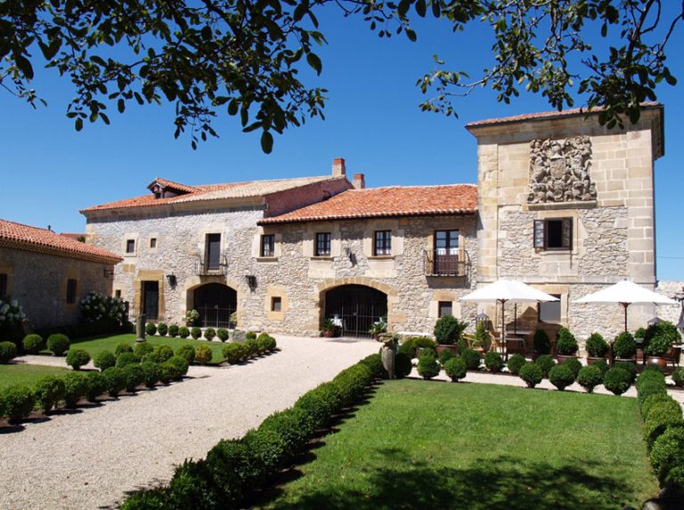 Casona de la Peña en Ajo