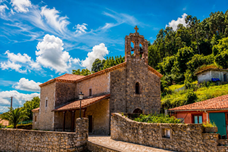 Iglesia de San José y la Magdalena, La Acebosa, San Vicente de la Barquera