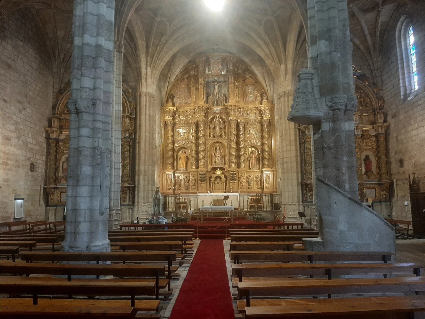 Iglesia de Nuestra Señora de las Nieves, Gandarilla, San Vicente de la Barquera