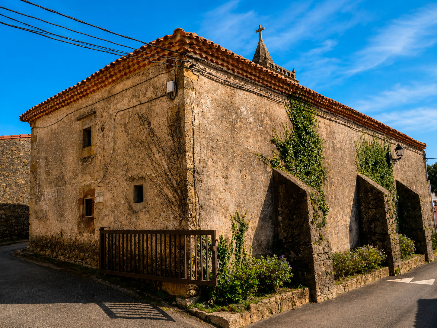Ermita de San Andrés en Trasvía, Comillas