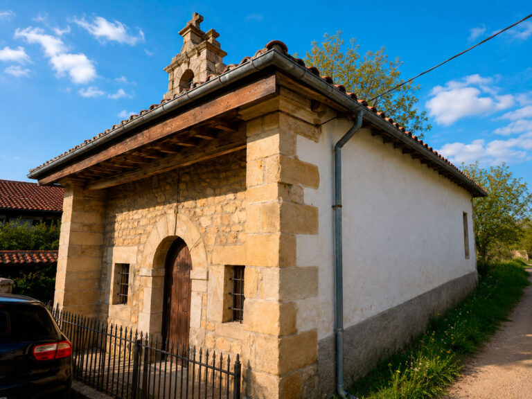 Ermita de Santa Apolonia en Ruiseñada, Comillas