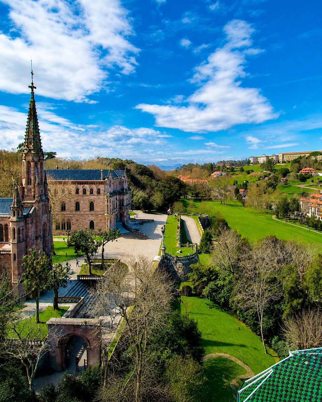 Fachada del Palacio de Sobrellano, Comillas