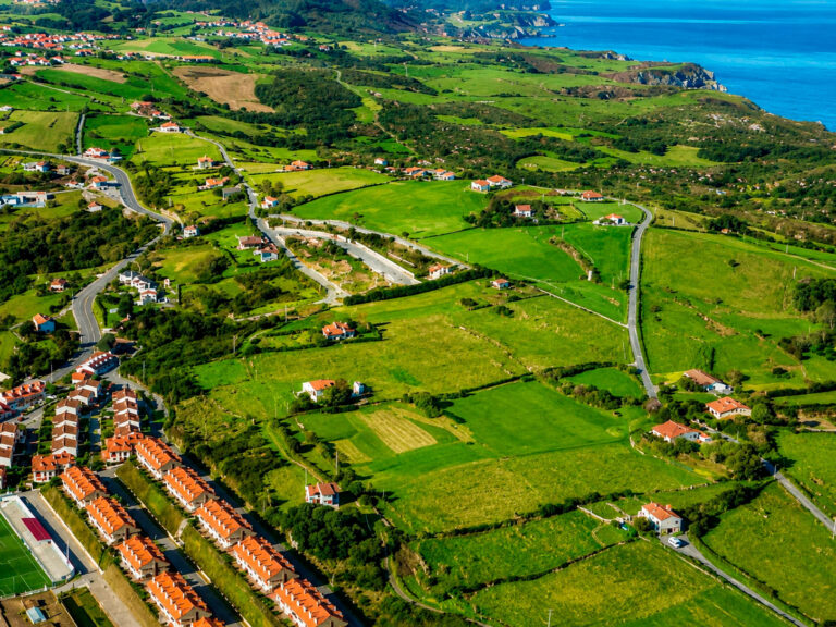 Santillán-Boria, San Vicente de la Barquera