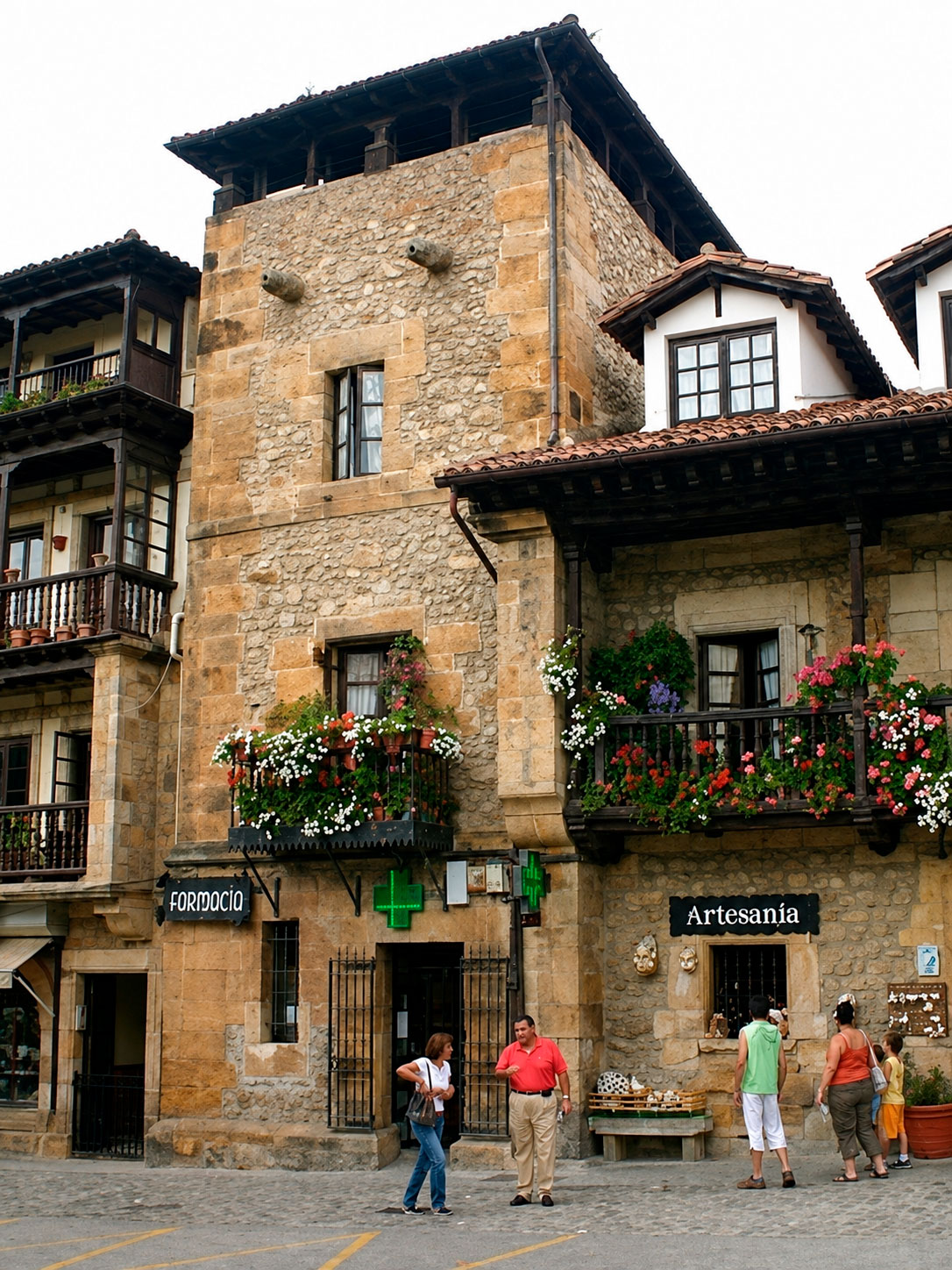 Torre de la Vega en Comillas, Cantabria