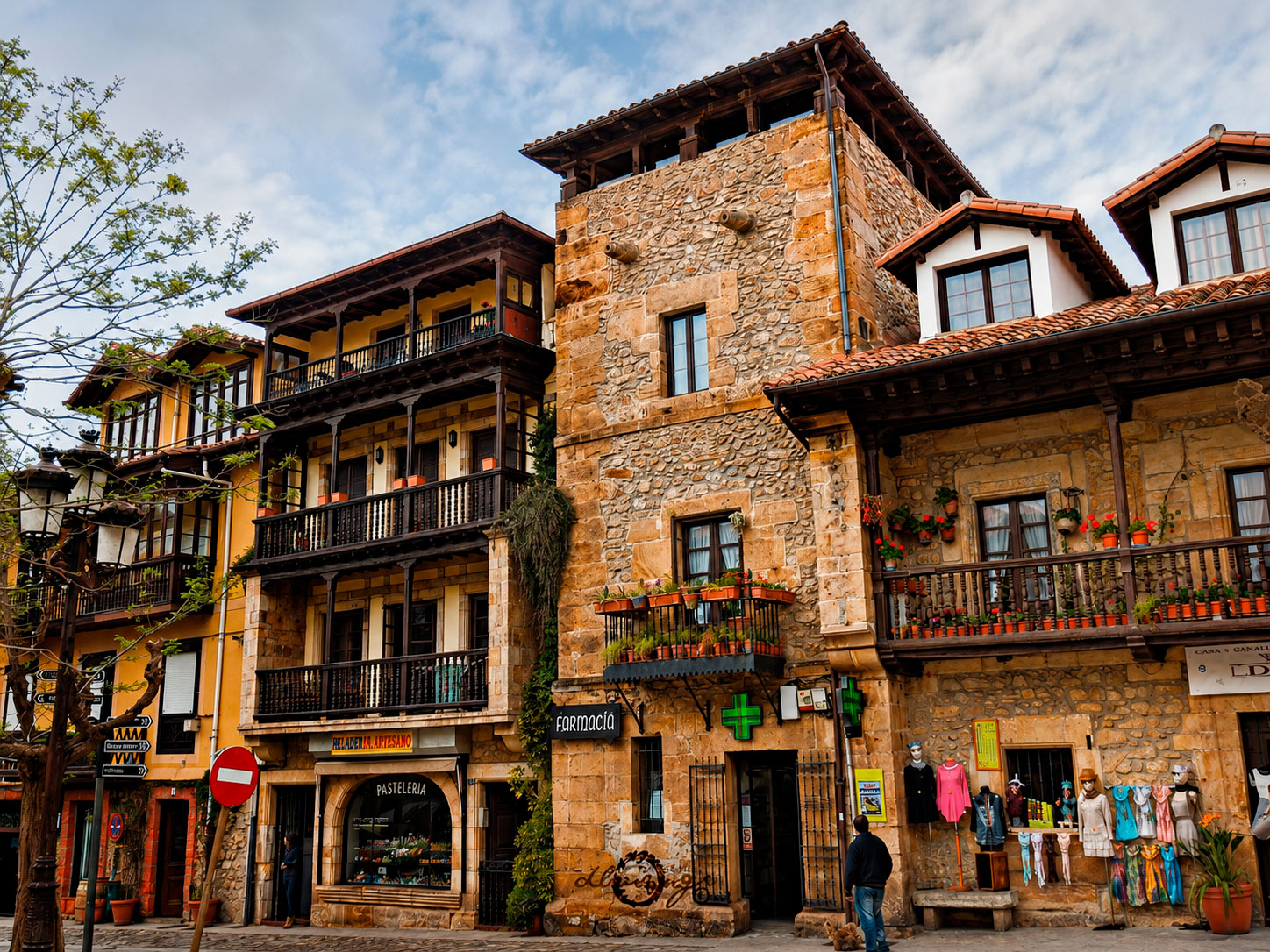 Torre de la Vega en Comillas, Cantabria