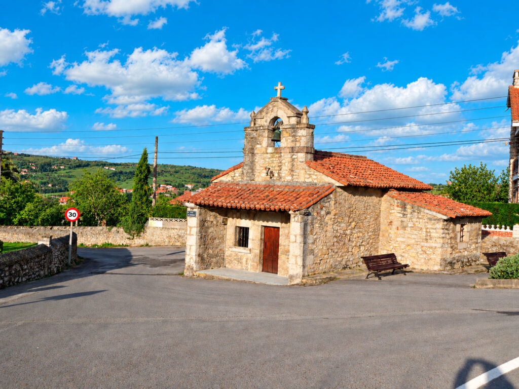 Ermita de San Pedro en Hinojedo, Suances