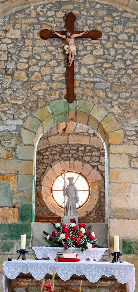 Iglesia de Santiago en Ongayo, Suances