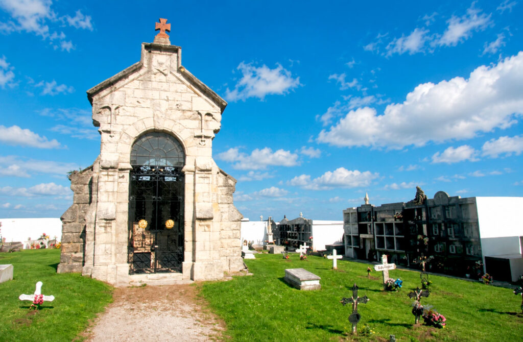 Capilla-Panteón Quintana en Suances