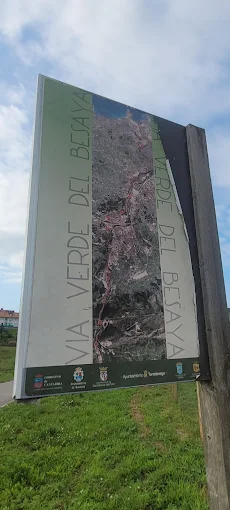 Carril bici de Suances junto al estuario