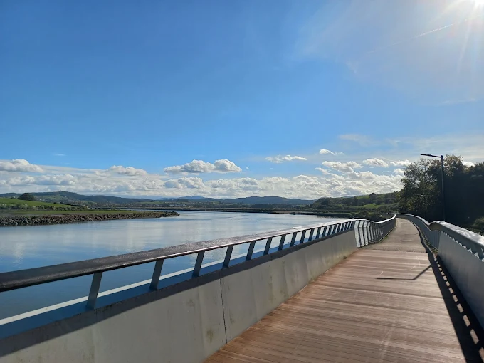 Cargadero de Hinojedo junto al carril bici