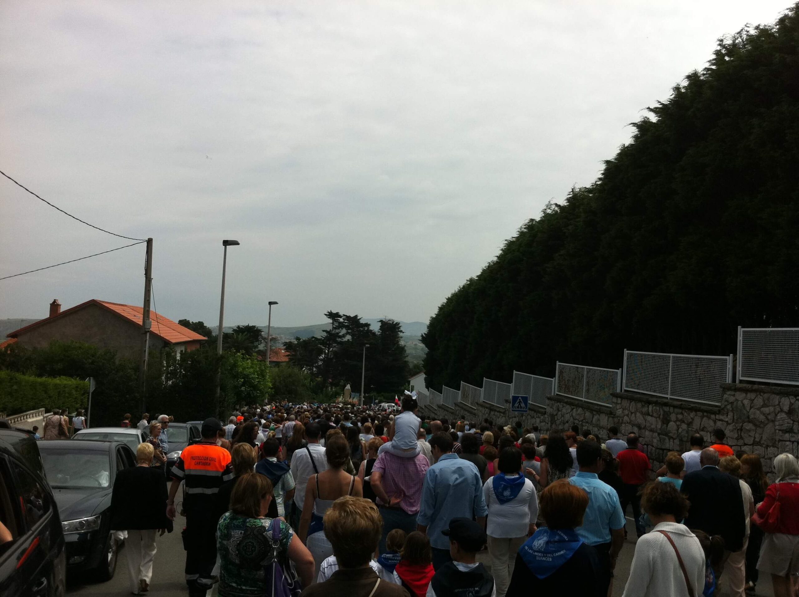 Regreso de la procesión: la imagen vuelve al muelle de Suances