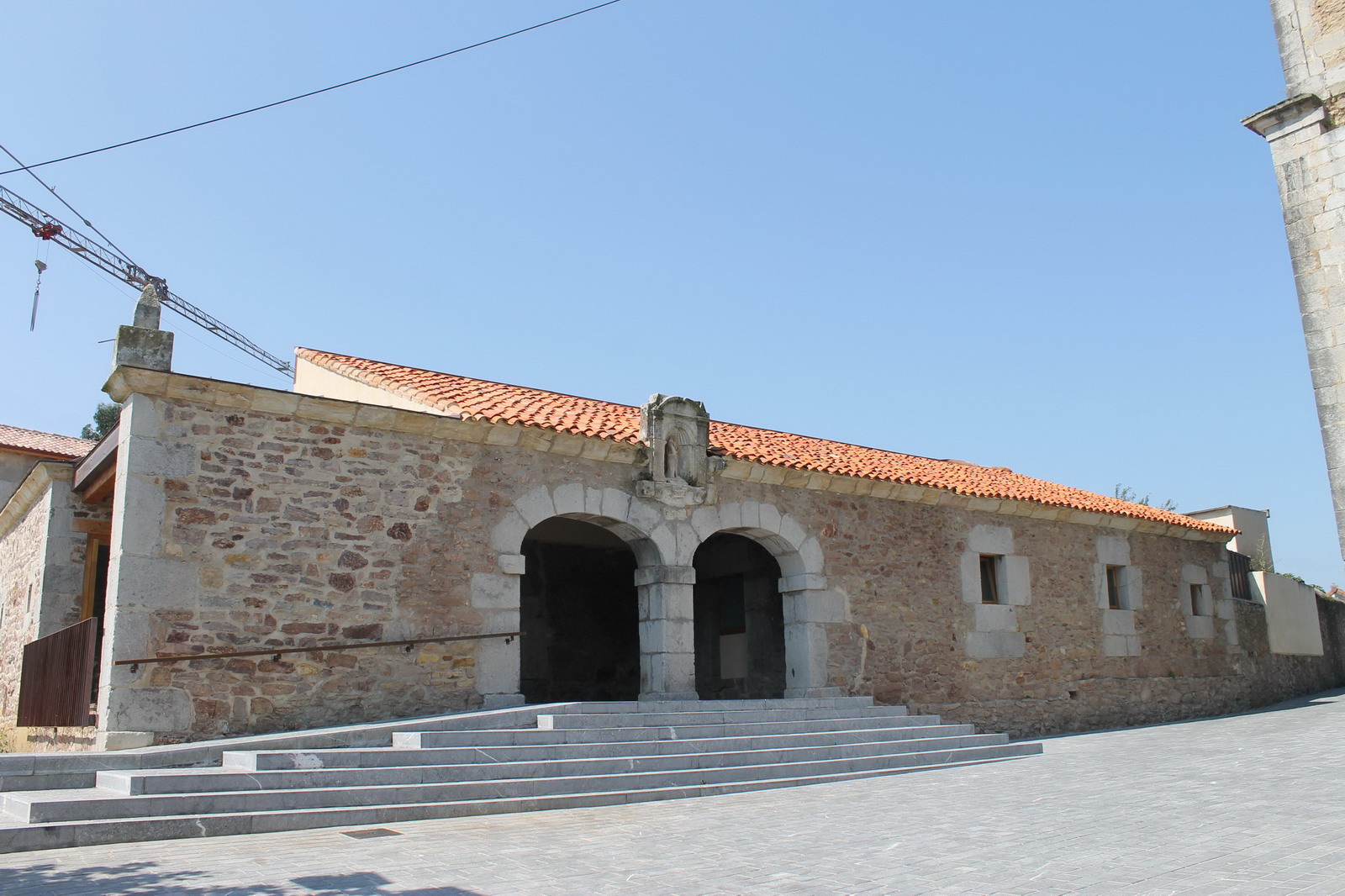 Antiguo hospital de peregrinos junto a la iglesia de Isla