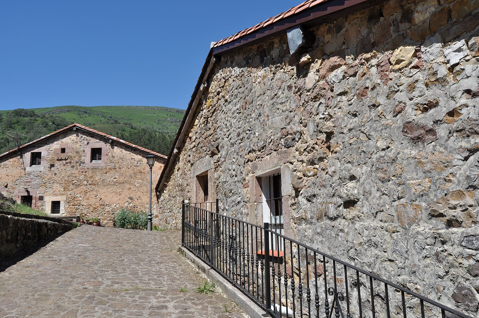 Arquitectura montañesa de Carmona