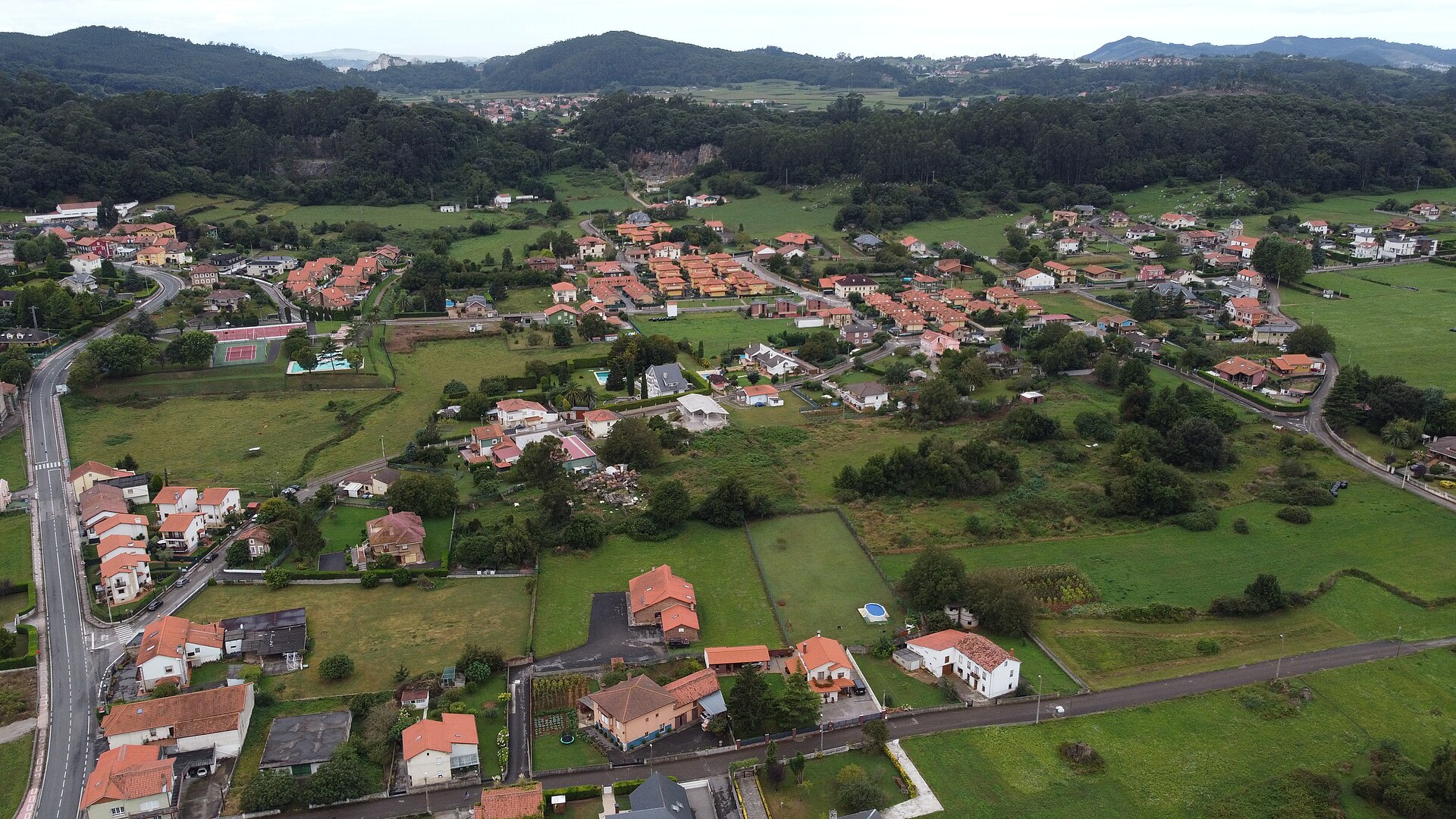 Vista del pueblo de Camargo y su paisaje