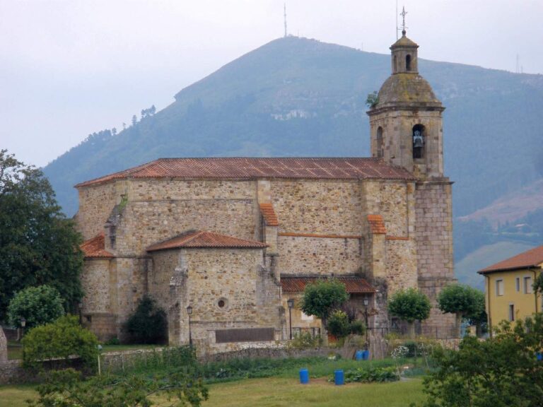 Iglesia de San Juan Bautista en Colindres de Arriba
