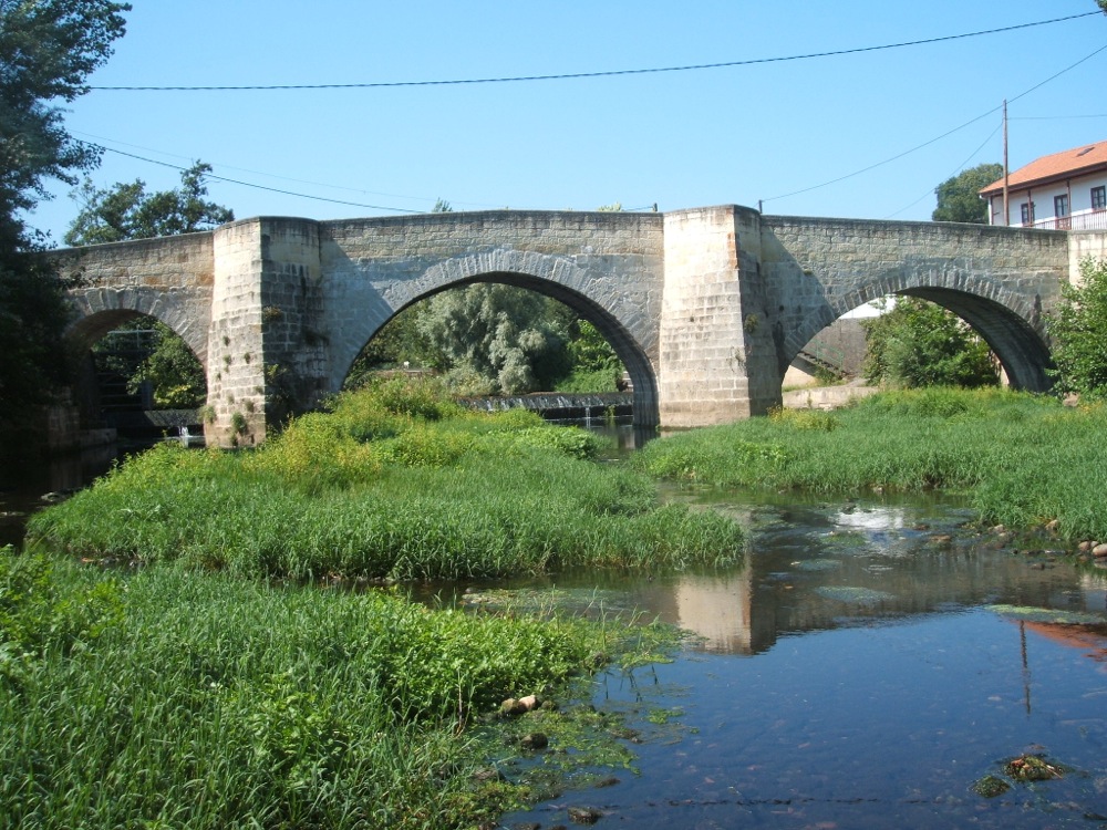 Puente de Agüero sobre el río Miera