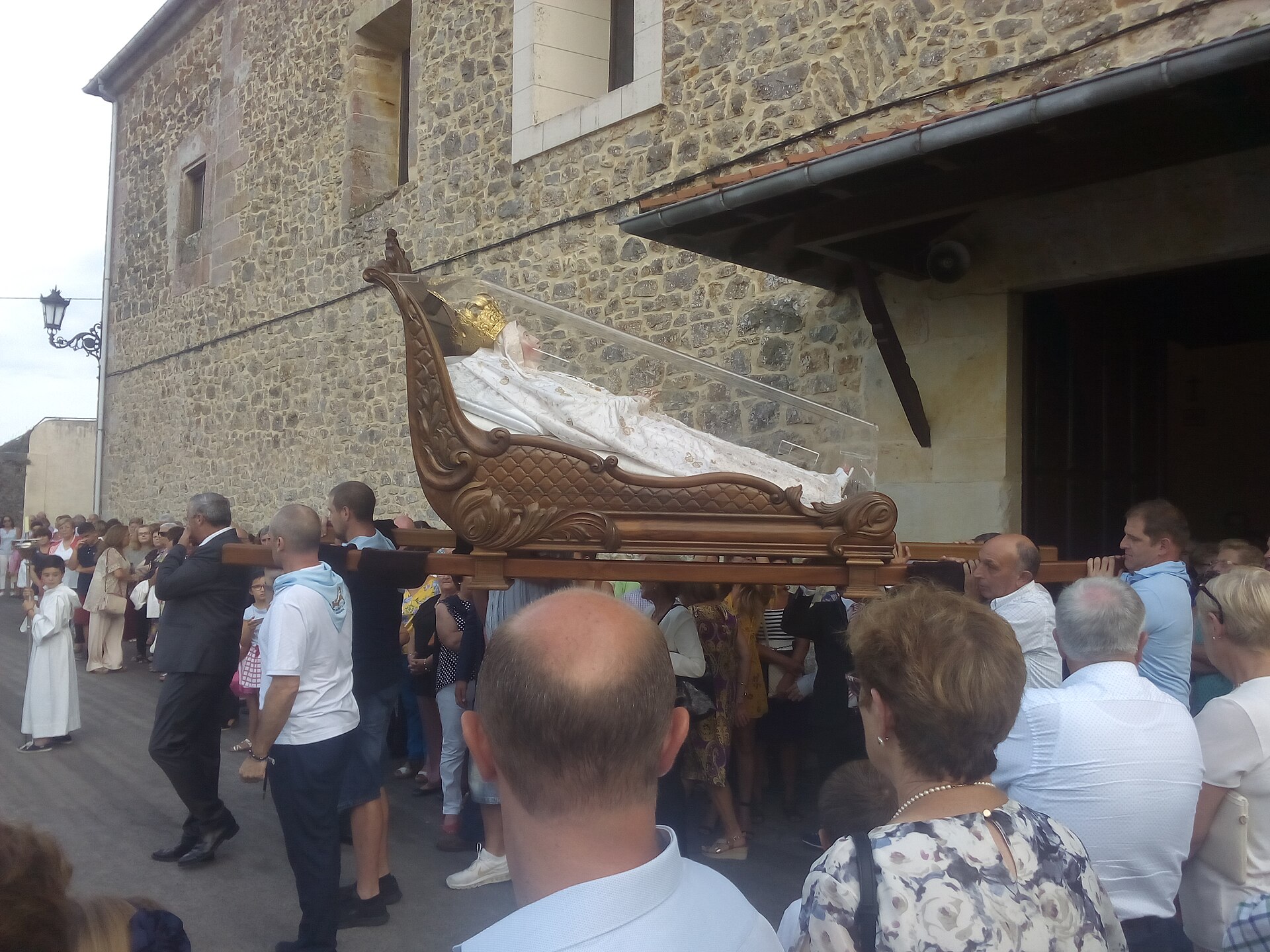 Procesión de la Virgen de la Cama en Escalante