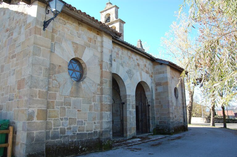 Iglesia de Arroyo, llamada La Purísima o Inmaculada Concepción en las fuentes consultadas