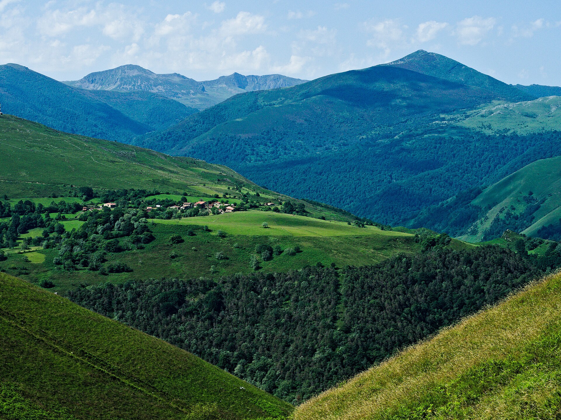 Colsa vista desde la sierra de Bárcena
