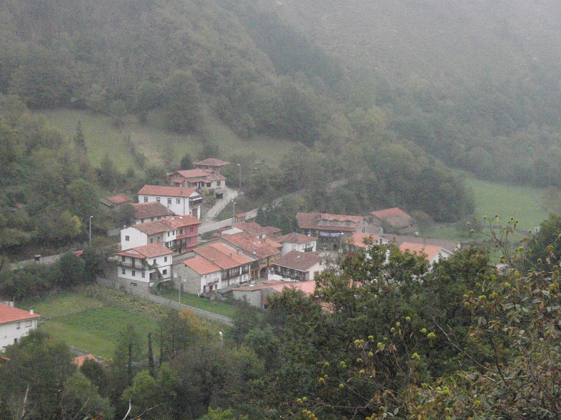 Vista de uno de los barrios de Saja, en el municipio de Los Tojos