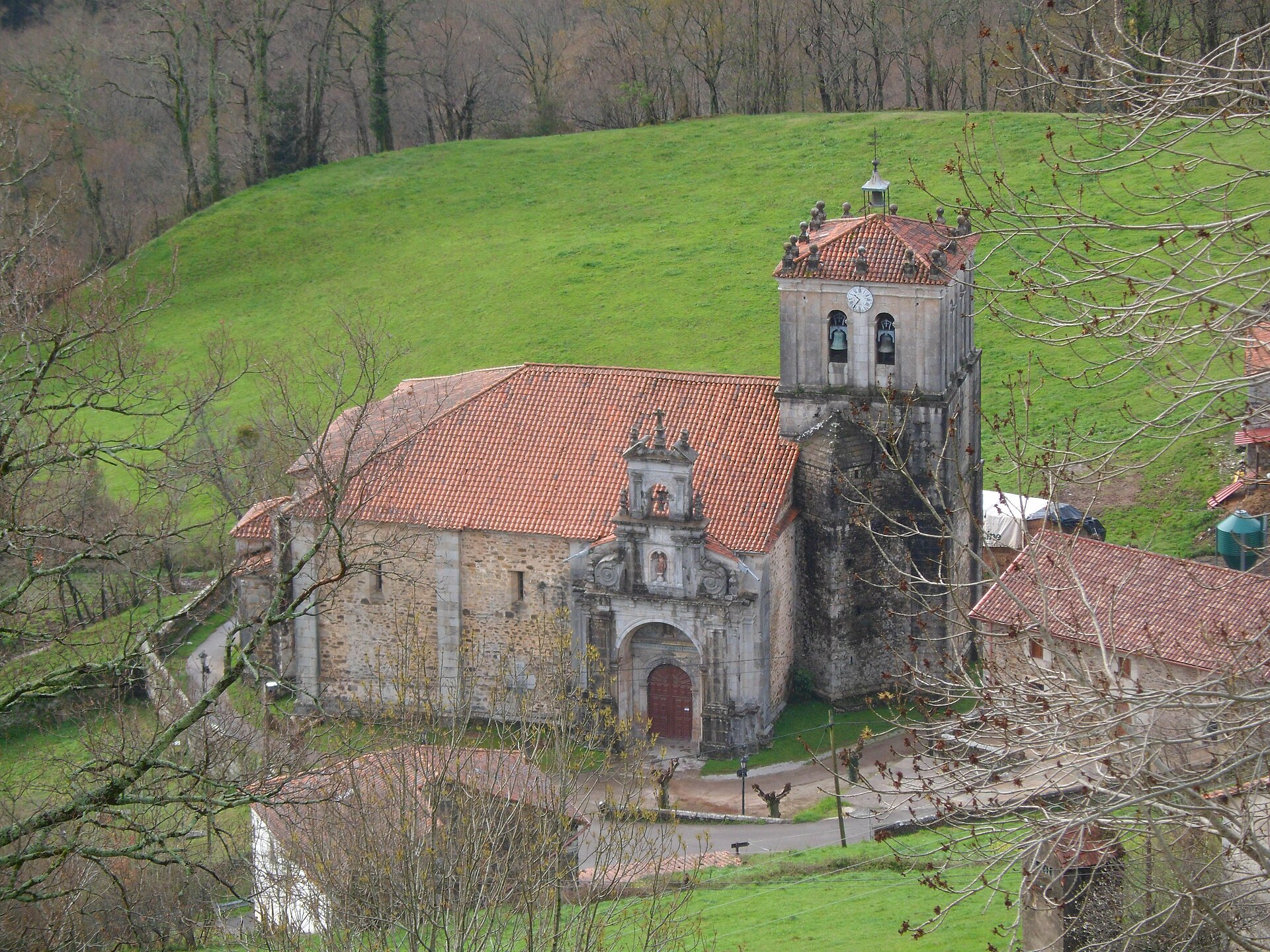 Iglesia de Santa María de Miera en La Cárcoba