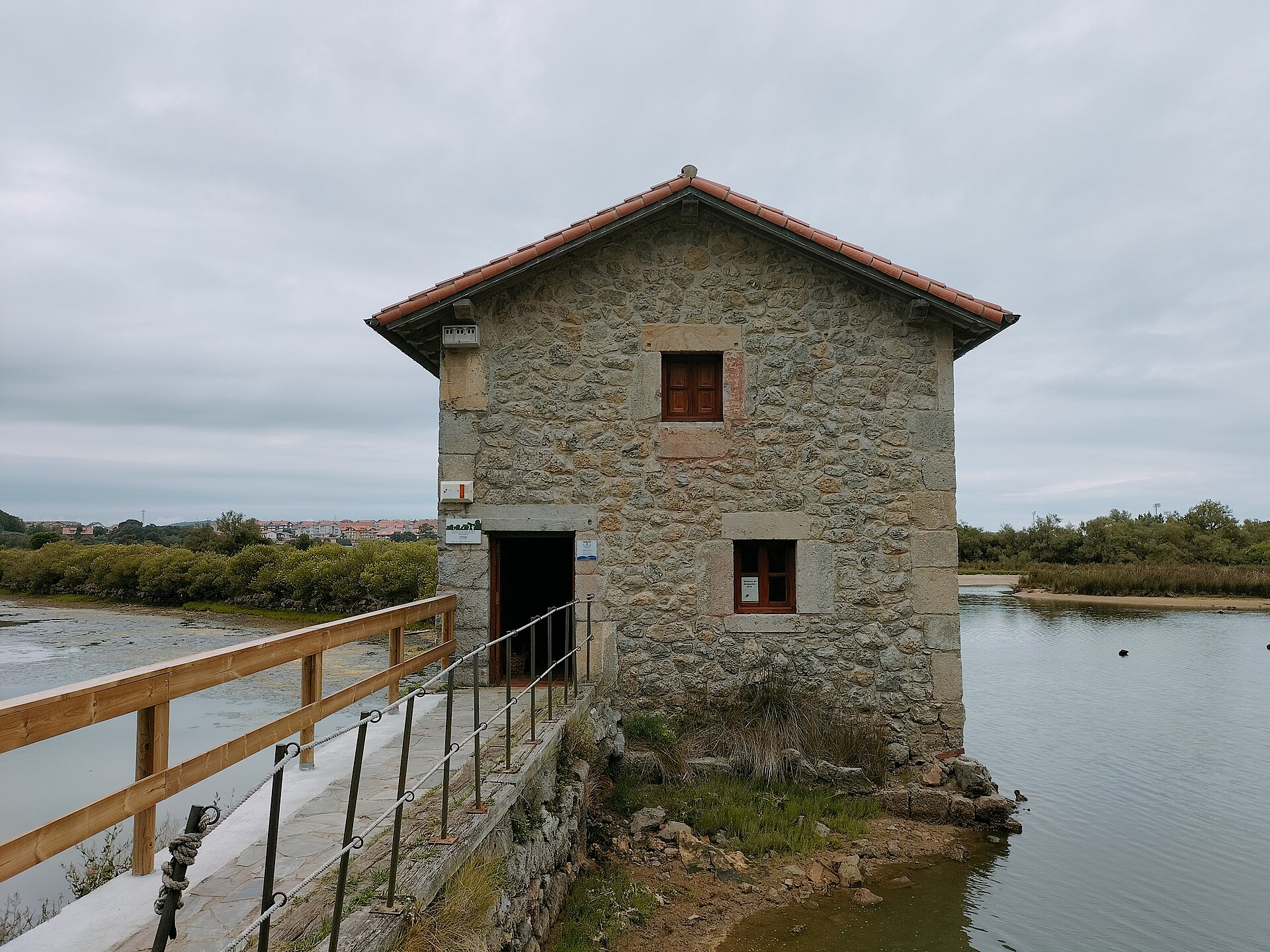 Molino de mareas de Victoria en Noja