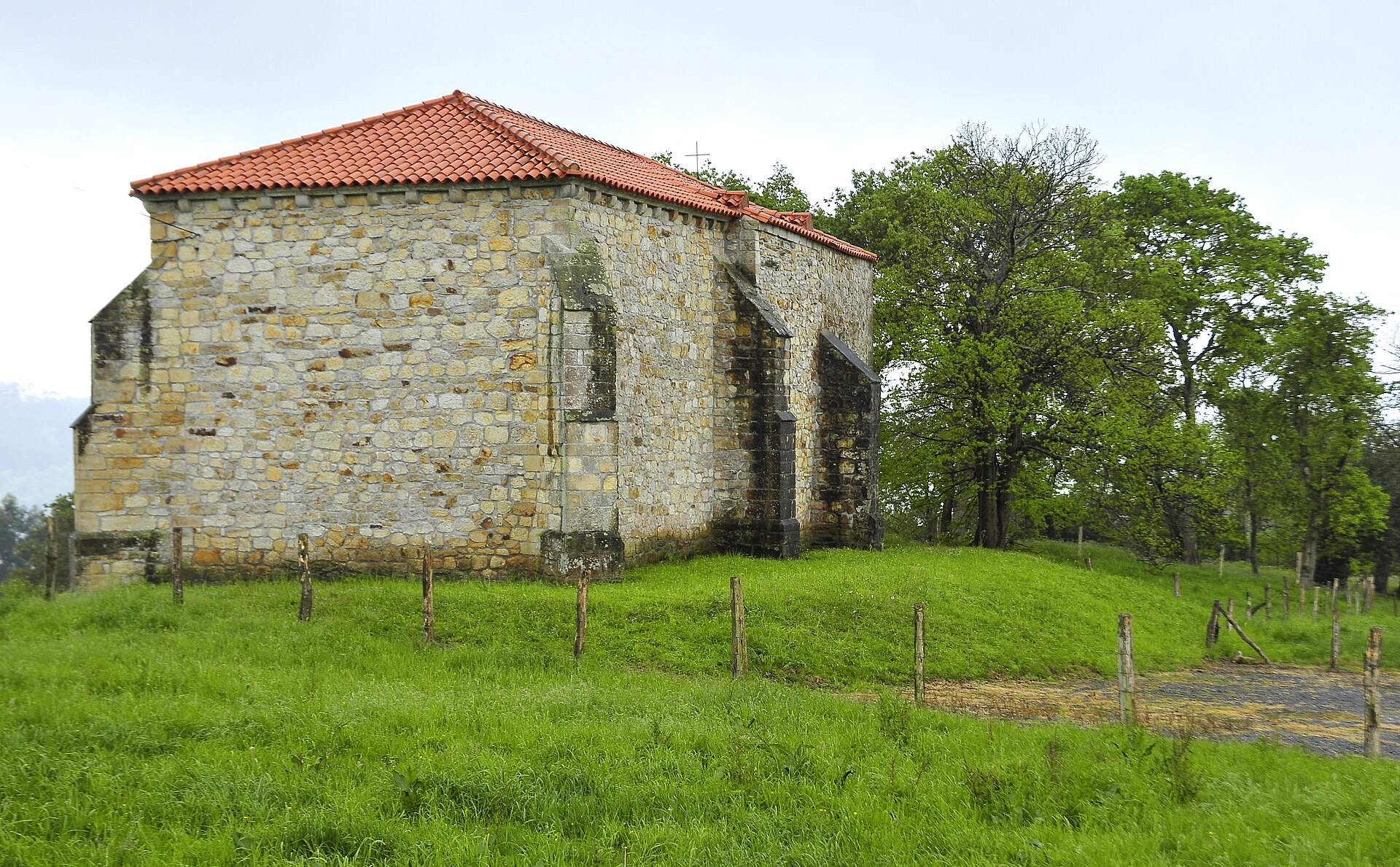 Iglesia de Liermo, Ribamontán al Monte