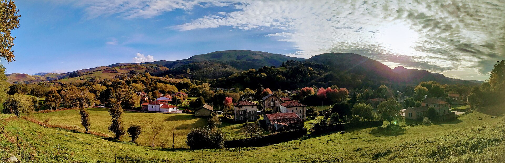 Vista panorámica de Barrio de Arriba desde Cuesta Maliro