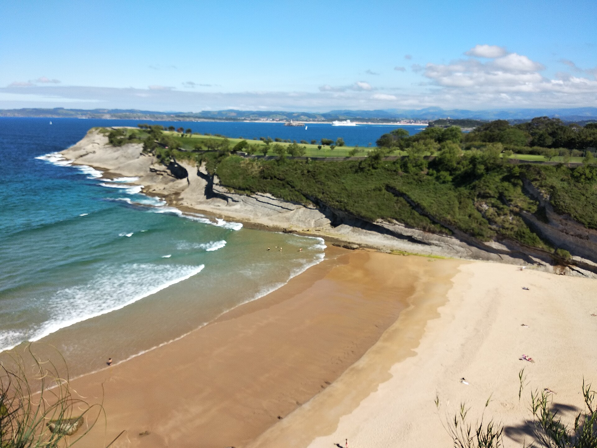 Playa de Mataleñas y Cabo Menor