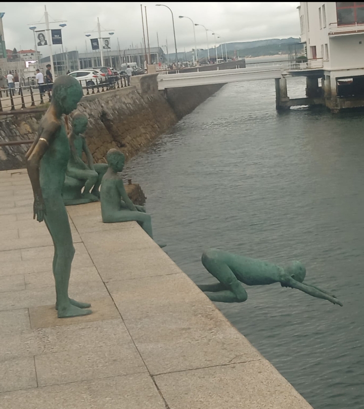 Monumento a Los Raqueros en Santander