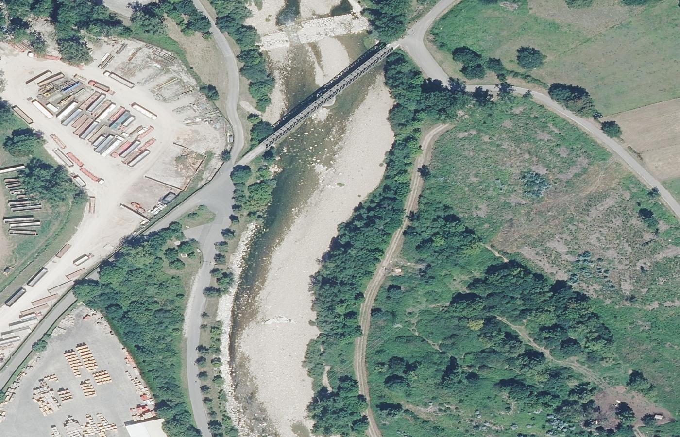 Ortofoto aérea de Puente de la Esperanza sobre el río Pas, Santiurde de Toranzo