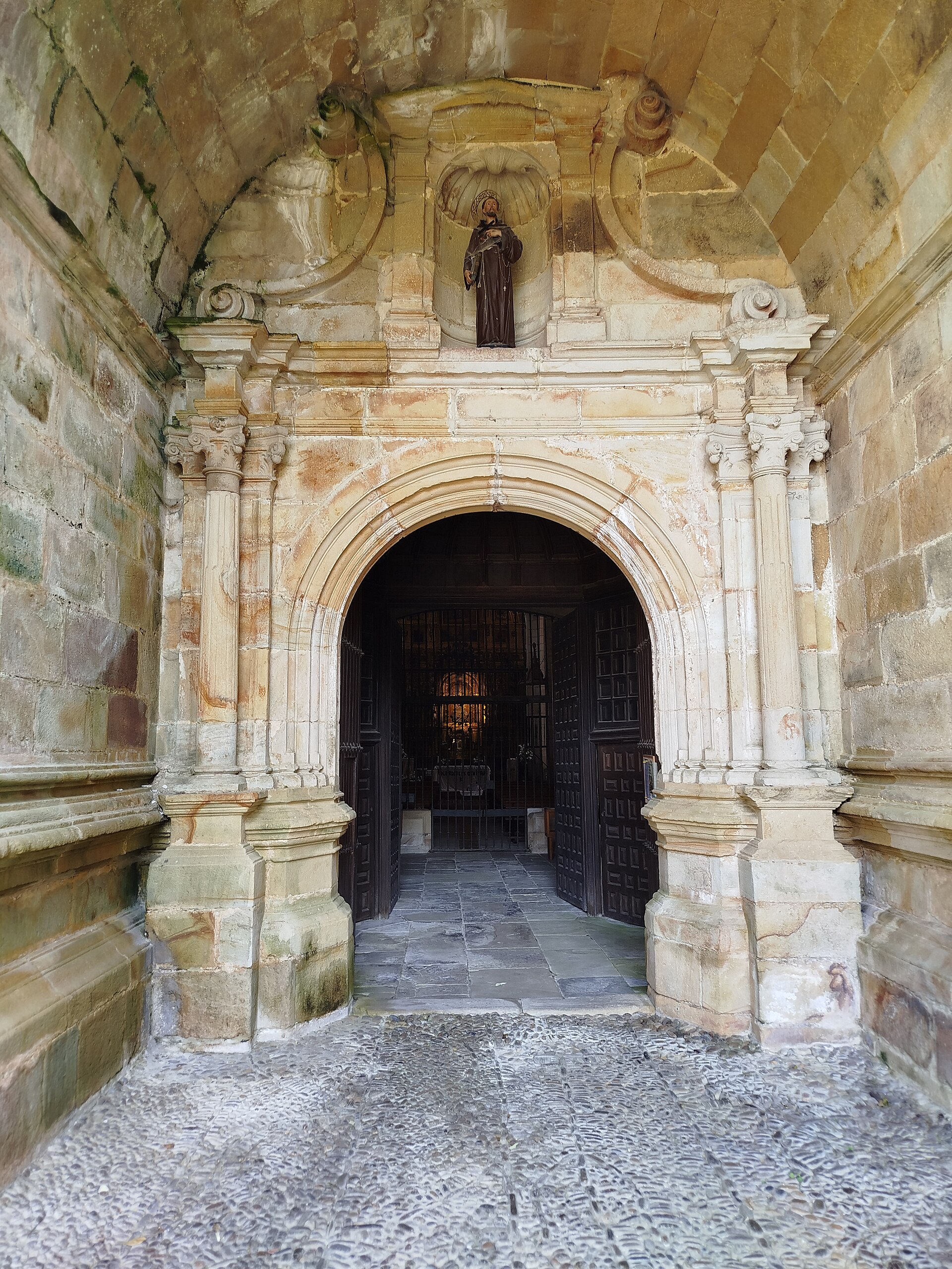 Convento franciscano de Nuestra Señora del Soto en Iruz, Santiurde de Toranzo